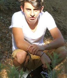 Hot Idols: Moises Arias 5ea62d6782374.jpg