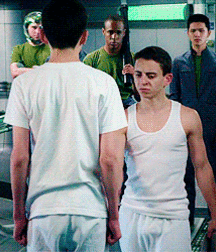 Hot Idols: Moises Arias 5ea62da4cca0a.gif