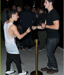 Hot Idols: Moises Arias 5ea62db1b9f22.jpg