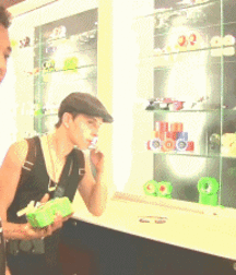 Hot Idols: Moises Arias 5ea62dc0ad350.gif