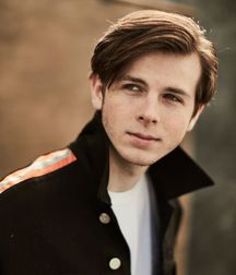 Hot Idols: Chandler Riggs 5ea7122f9e5ec.jpg