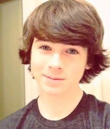 Hot Idols: Chandler Riggs 5ea712afb48a7.jpg