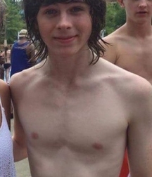 Hot Idols: Chandler Riggs 5ea712cb29abc.jpg