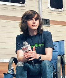 Hot Idols: Chandler Riggs 5ea712d0ef4d5.jpg