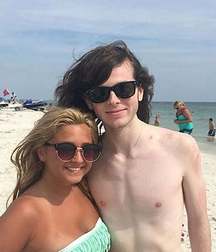 Hot Idols: Chandler Riggs 5ea713028abbd.jpg