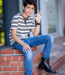 Hot Idols: Joshua Rush 5ea714cabdba1.jpg