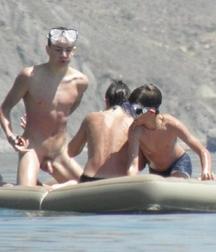 Nudist guys 5a0db8245e6d9.jpg