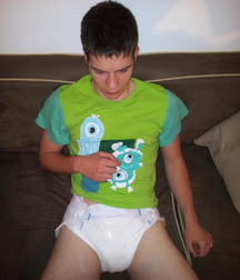 lots of diapers 5a86cbda3c563.jpg