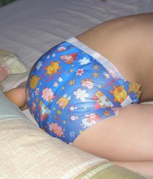 lots of diapers 5a86cc782323f.jpg