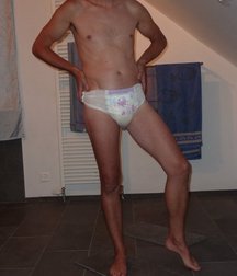 lots of diapers 5a86ccd1e02ad.jpg