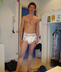 lots of diapers 5a86cebfe5f14.jpg