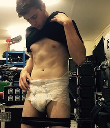 lots of diapers 5a86d0afb9ade.jpg