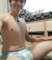 lots of diapers 5a86d140f2cf7.jpg