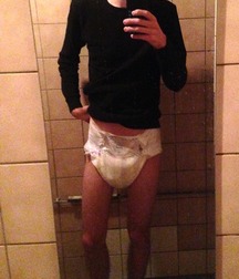lots of diapers 5a86d1fd5b946.jpg