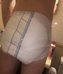 lots of diapers 5a86d1fec43ba.jpg