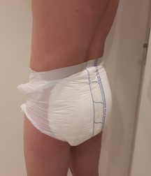 lots of diapers 5a86d34bc1e20.jpg