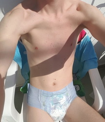 lots of diapers 5a86d3a17b37e.jpg