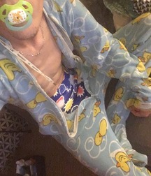 lots of diapers 5a86d449c62fc.jpg