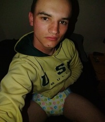 lots of diapers 5a86d44c22db2.jpg