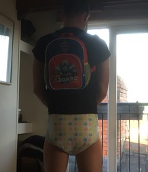 lots of diapers 5a86d45b7b803.jpg