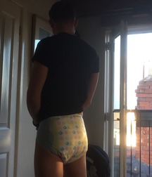 lots of diapers 5a86d45d560bb.jpg