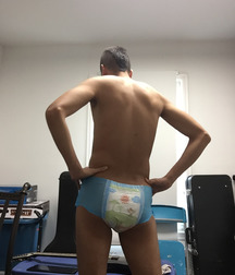 lots of diapers 5a86d477a617d.jpg