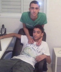 boys 5c73dcc0b4e65.jpg