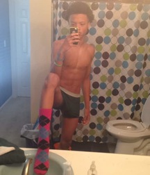 Uploaded by:zzgayboy 5b8eee7b87504.jpg