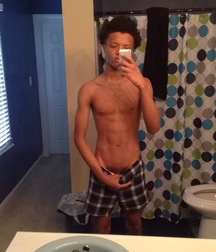 Uploaded by:zzgayboy 5b8eee88069f3.jpg