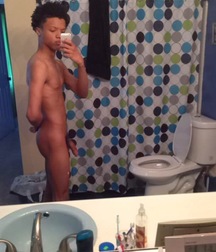 Uploaded by:zzgayboy 5b8eee8db0a59.jpg