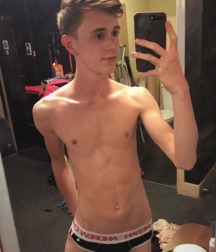 cute teens boys shirtless 5e1db6a1989eb.jpg