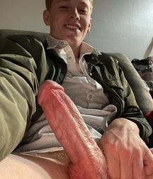 Beautiful smiler sharing a lovely cock boys porn 6297ffac3b4cd.jpg