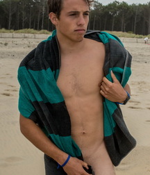 Leo Slater 5cf2dfd522bf5.jpg