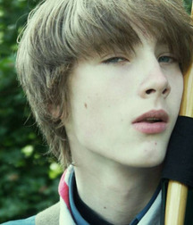 cute guys 5c3d1f296755e.jpg