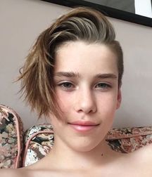 cute guys 5c4124c537380.jpg