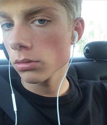 cute guys 5c57b0932d30d.jpg
