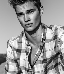 Absolutely hot... 5a71352e51c9e.jpg
