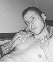 hot boys 5aae02a19768f.jpg