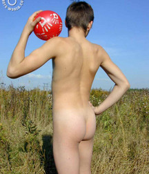 Nudist 1 5ab3ddd538dd4.jpg