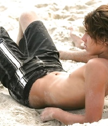 Pretty Boys 1 5aadaade7a15b.jpg