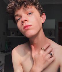 He is just so cute! Gay Tube Guy 5f9592fe9ed44.jpg