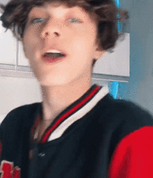 He is just so cute! Gay Tube Guy 5f959332d64dc.gif