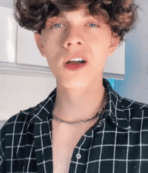 He is just so cute! Gay Tube Guy 5f959339b1590.gif