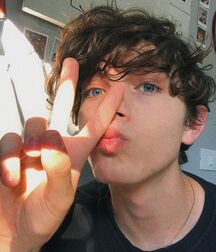 He is just so cute! Gay Tube Guy 5f95934274941.jpg