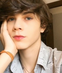 He is just so cute! Gay Tube Guy 5f9593540d9d7.jpeg