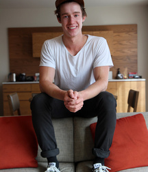 Nice, Young, Hung, and Hansome Dudes 01 5ab04dd07a8e1.jpg