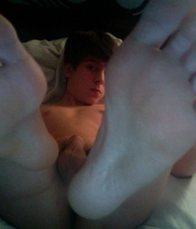 Barefoot boys 5a4847436eb1e.jpg