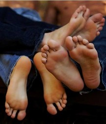 Boyfeet 5a48b84a8c19b.jpg