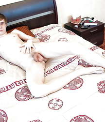 Boyfeet 5a496ebd47f5a.jpg