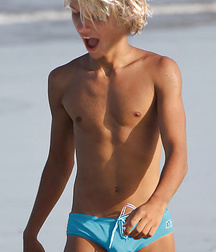 Just Goergous 2 5a6d1edcddeb5.jpg